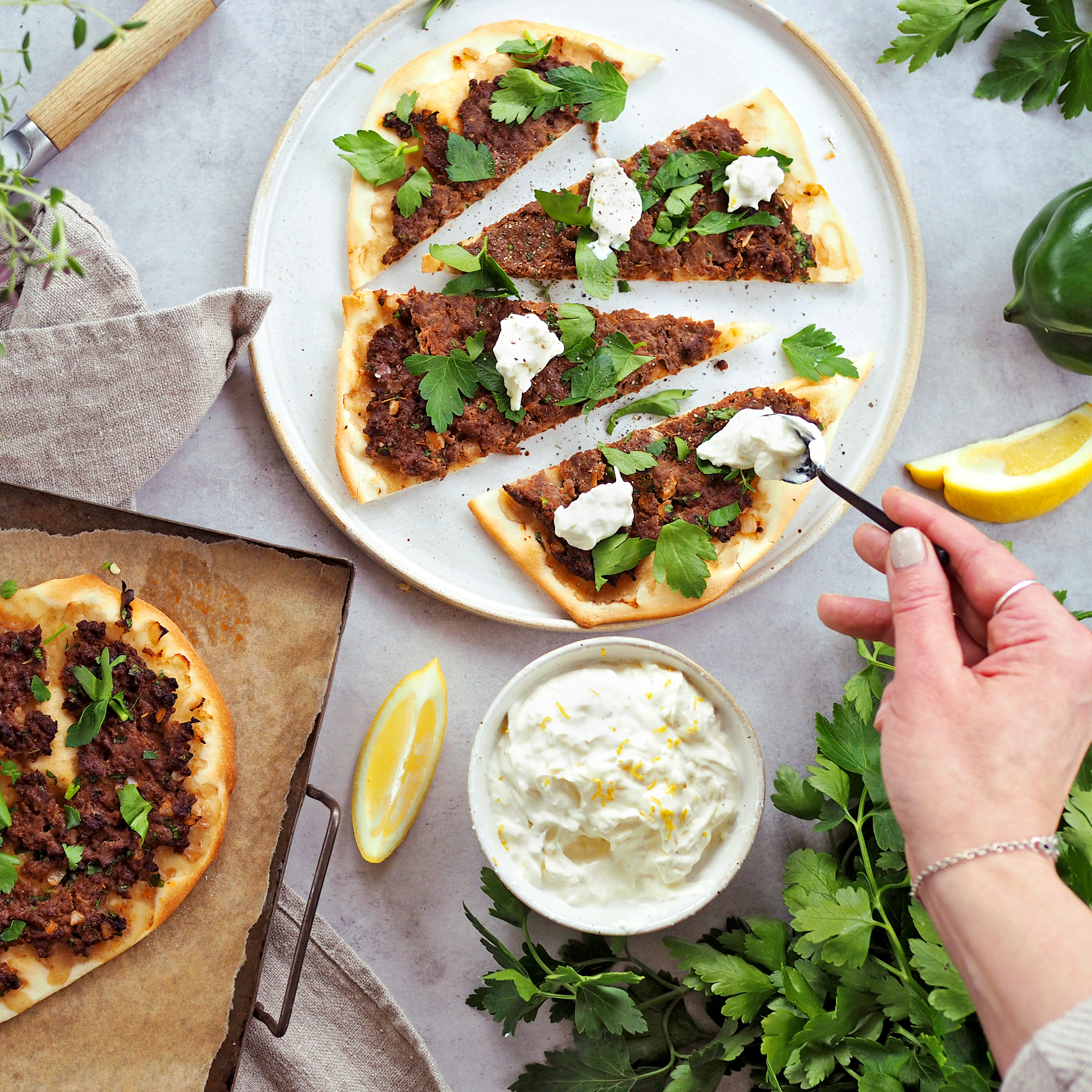 Lahmacun med ekologisk nötfärs från Gröna gårdar